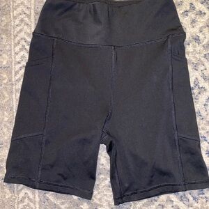 American Eagle Outfitters Black High-Rise Bike Shorts with Side Pockets